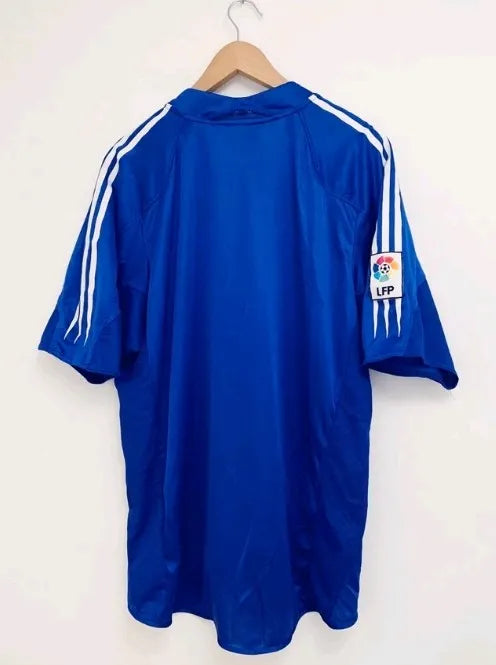 Maillot rétro 3e du Real Madrid 2004/2005