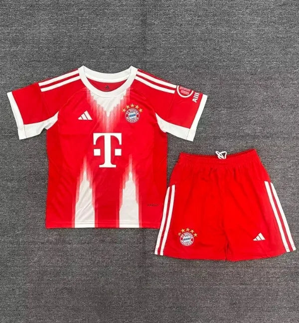 Ensemble domicile Bayern Munich 2024/2025 (adultes et enfants)