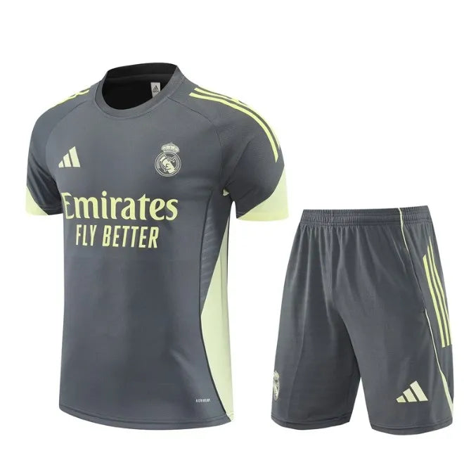Real Madrid 2024/2025 Kurzarm/Shorts Trainingsanzug Schwarz
