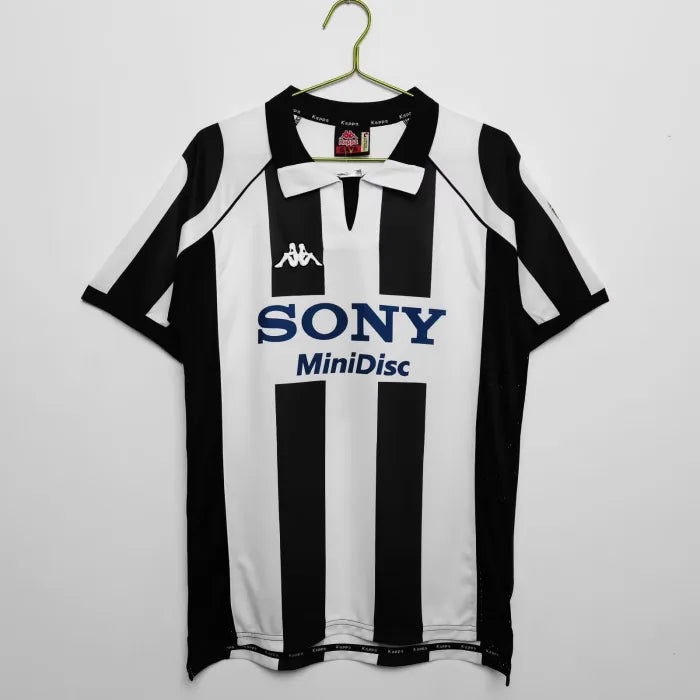 Juventus 1997/1998 Home Retro