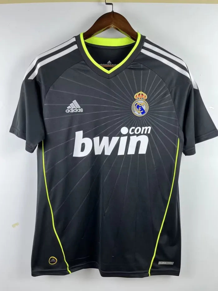 Real Madrid 2010/2011 Away Retro