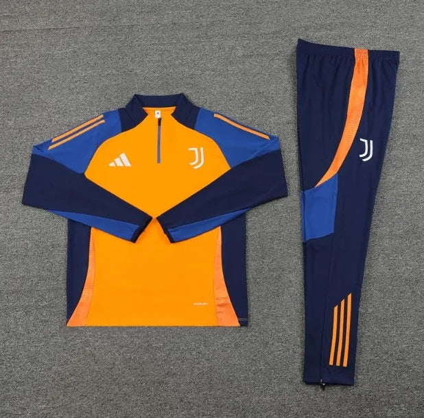 Juventus 2024/2025 1/4 Zipper Tracksuit Orange