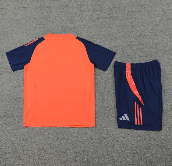 Manchester United 2024/2025 Short Sleeve/Shorts Tracksuit Orange