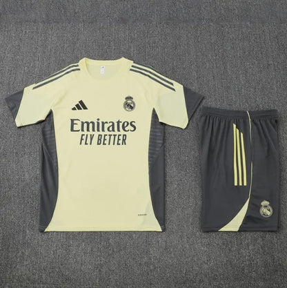 Real Madrid 2024/2025 Kurzarm/Shorts Trainingsanzug Schwarz