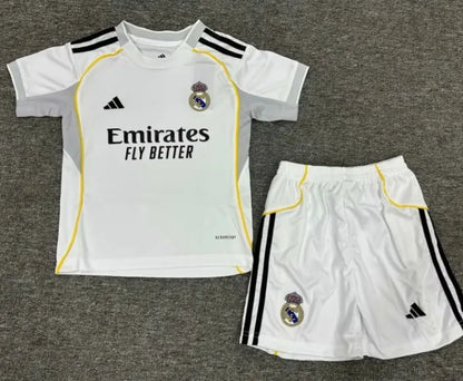 Ensemble domicile Real Madrid 2024/2025 (adultes et enfants)