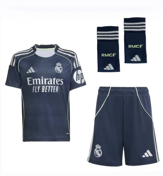 Ensemble domicile Real Madrid 2024/2025 (adultes et enfants)