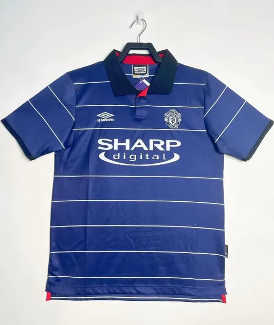 Manchester United 1999/2000 Away Retro