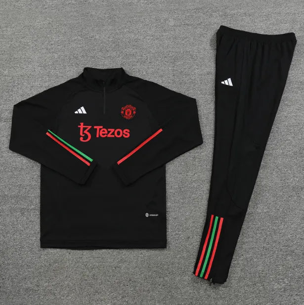 Manchester United 2023/2024 1/4 Zipper Tracksuit Black