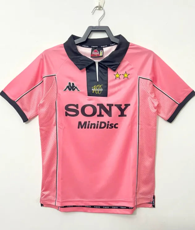 Juventus 1997/1998 Away Retro